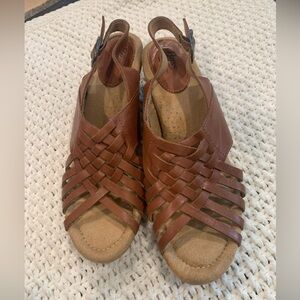G.H. Bass & Co Rosie Brown Leather Cuban Heeled Wedge Huarache Sandals; Size 8M